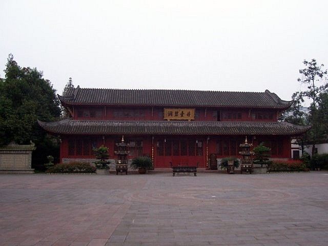 Temple QingYang gong - Bâtiment en longueur