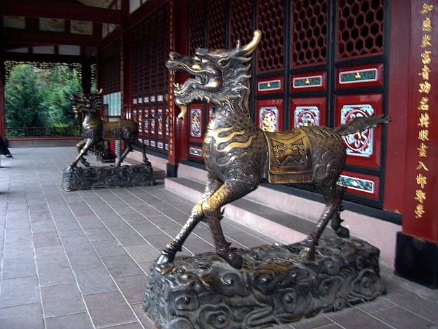 Temple QingYang gong - Statues en bronze d'animaux fabuleux
