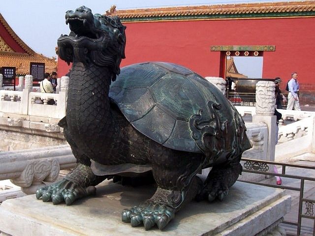 Forbidden city - Statue of a dragon turtle