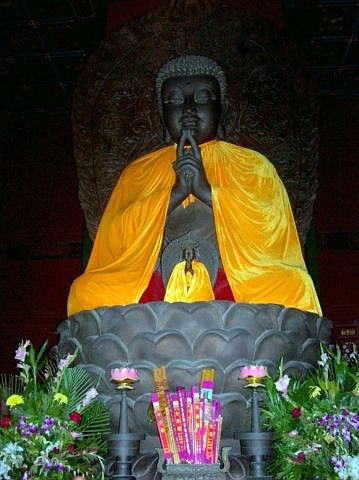 Colline de charbon - Statue de bouddha