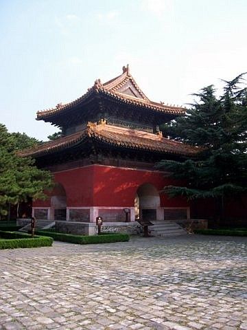 Changling - Pavillon de la stèle