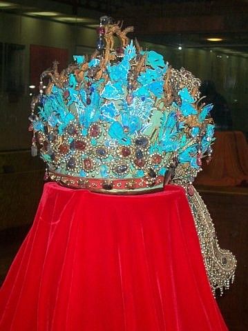 Dingling museum - phoenix crown