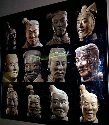 Armée enterrée de Xian - Photos de différents visages