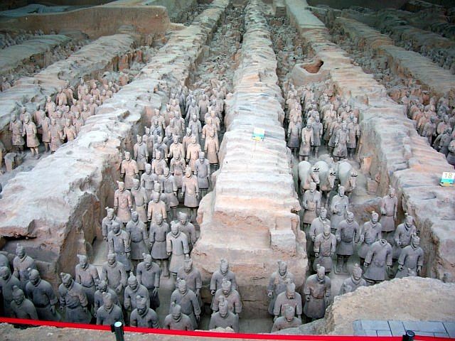 Armée enterrée de Xian - Fosse #1, vue de devant