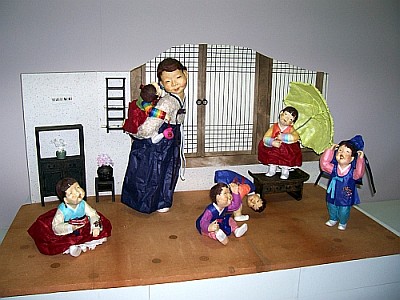 Poupées de hanji : scène de famille