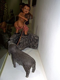 Hanji dolls : child and Jeju pig