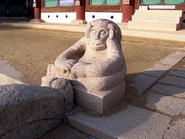 Beopjusa temple - Monkey sculpture