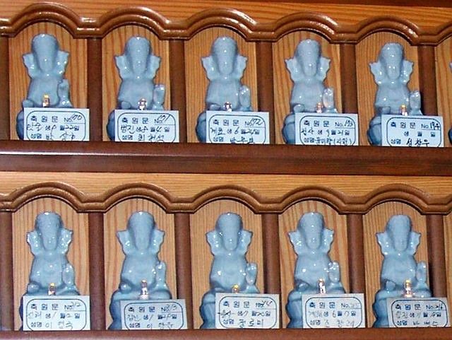 Haedong Yonggungsa temple - Figurines