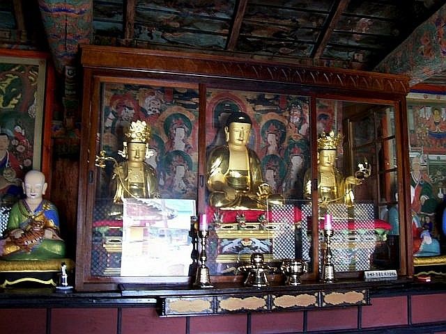 Temple Tongdosa - Bouddha Sakyamuni avec ses disciples