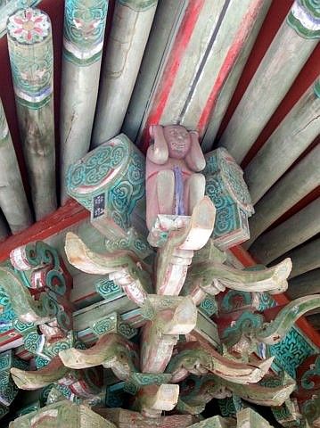 Temple Jeongdeungsa - Sculpture de singe (2/4)