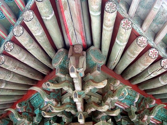 Temple Jeongdeungsa - Sculpture de singe (3/4)