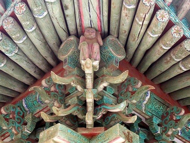 Temple Jeongdeungsa - Sculpture de singe (4/4)