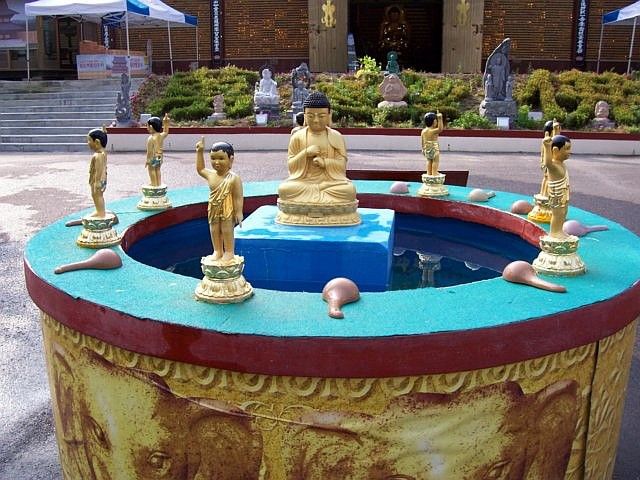 Manbulsa temple - Basin to "baby buddhas"