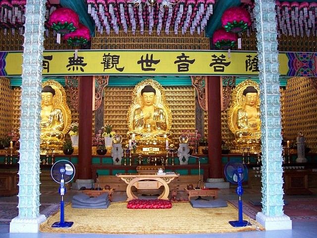 Manbulsa temple - Buddha Vairocana
