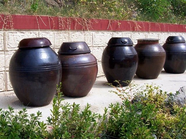 Manbulsa temple - Jars (Onggi)