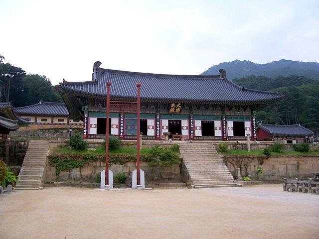 Haeinsa Buddhist temple - Hall