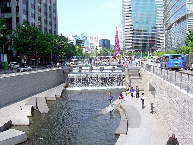 Cheonggyecheon upstream