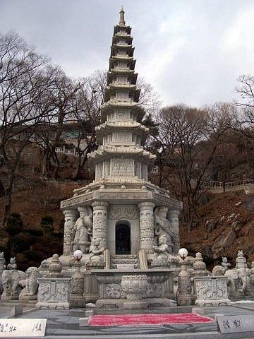 Temple sunggasa (Bukhansan) - pagode