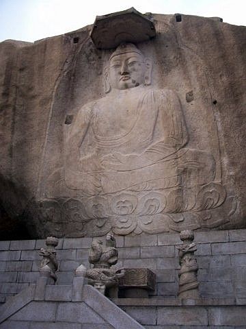 Temple sunggasa (Bukhansan) - Bas-relief de Bouddha en granit