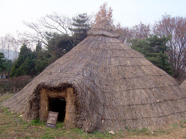 Amsa-dong - Neolithic hut