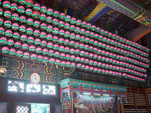 Temple Bongeunsa - Lanternes en forme de fleur de lotus