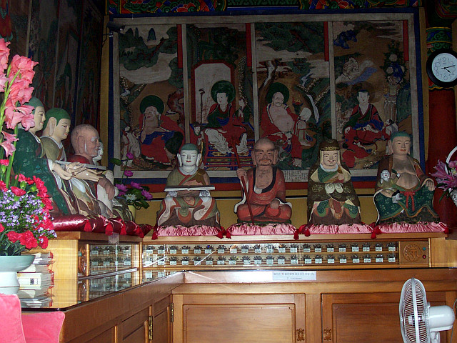 Bongeunsa temple - 8 other of the 16 disciples