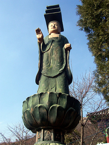Temple Guksadang - Statue de bouddha