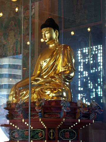 Temple Jogyesa - Statue du bouddha Sakyamuni