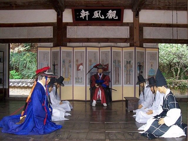 Yong-in folk village - Meeting with the governor