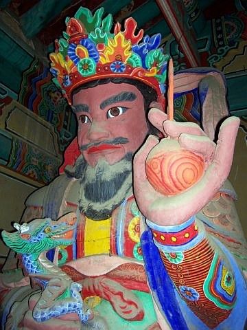 Yong-in folk village - Buddhist temple, guardian of the west