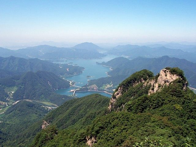 Woraksan - View on Chungju lake from the mountain