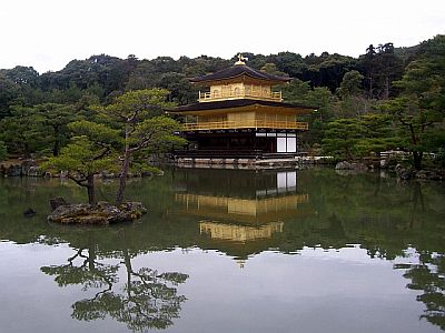 Kinkakuji temple (golden pavilion)