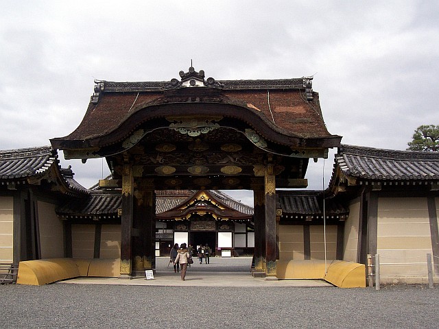 Nijo castle - Gate