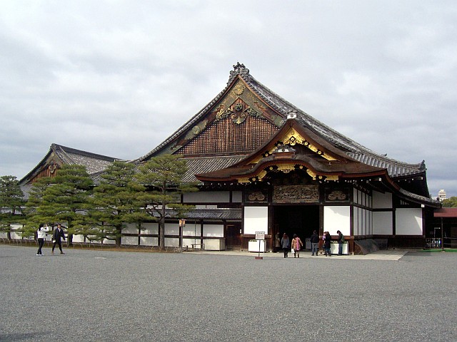 Nijo castle - Entrance