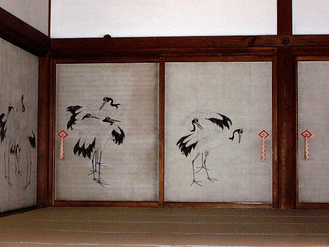 Imperial palace - Sliding doors (cranes)