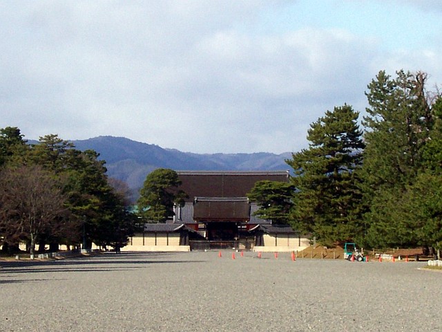 Imperial palace - Palace seen from the park