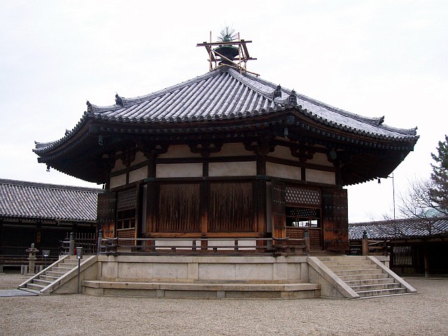 Horyuji temple - Dream pavilion