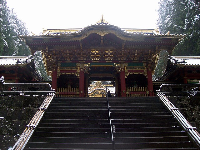 Taiyuin Byo shrine - Yashamon gate