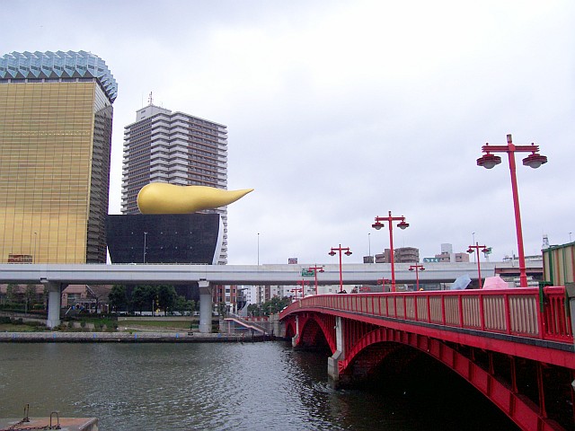 Tokyo - "Golden flame" of Asahi headquarters