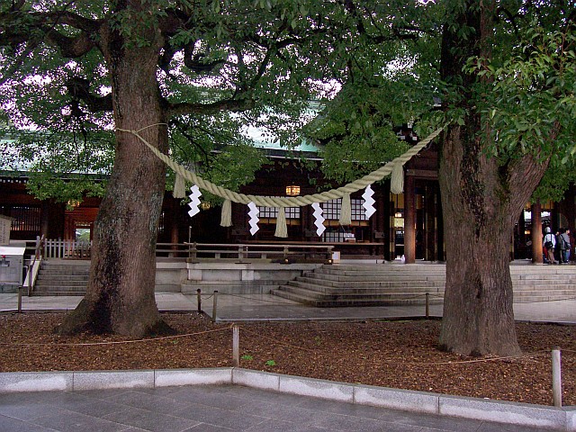 Meiji shrine - Sacred rope (shimenawa)