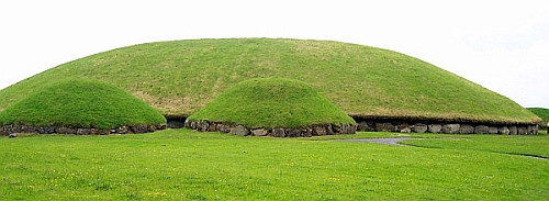 Knowth tumulus