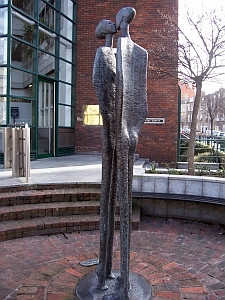 Statue près du parc St-Stephen's green, dans la rue Earlsfor tce