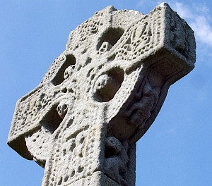 Sligo - Drumcliff celtic cross (view 2)