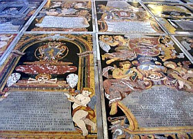 Pierres tombales en marbre de la co-cathédrale Saint-Jean-Baptiste