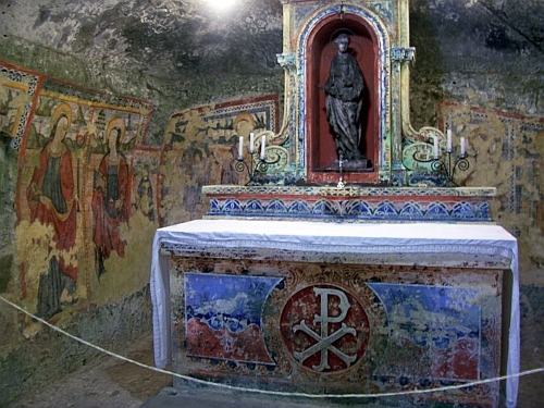 Rabat - Autel dans les catacombes Sainte-Agathe