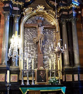 Cracovie - Crucifix de la basilique Notre-Dame de l'assomption