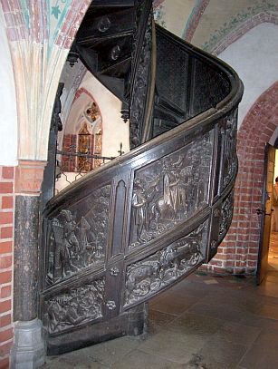 Château teutonique - Escalier colimaçon en bois