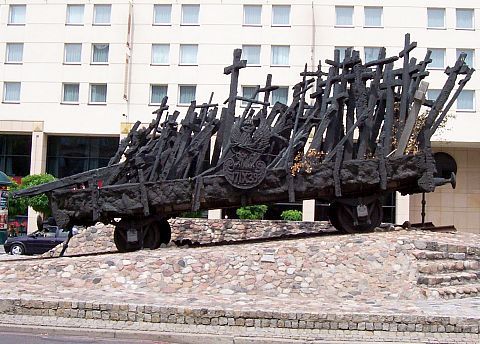 Varsovie - Monument aux tués de l'Est