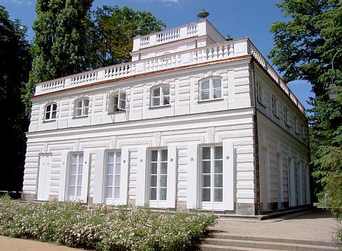 Parc Łazienki - Maisonnette blanche