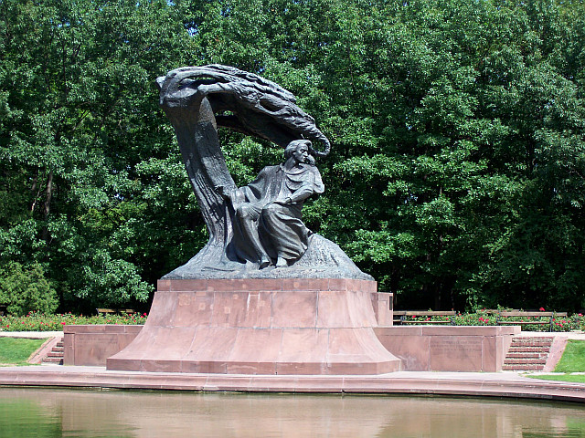 Parc Łazienki - Zoom sur le monument Frédéric Chopin